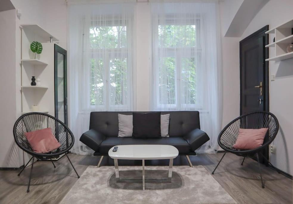 Modern Apartment In The Center Of Prague Exterior photo